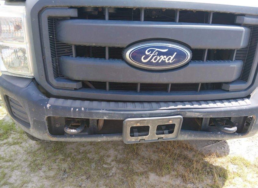 Ford F-350 Chassis