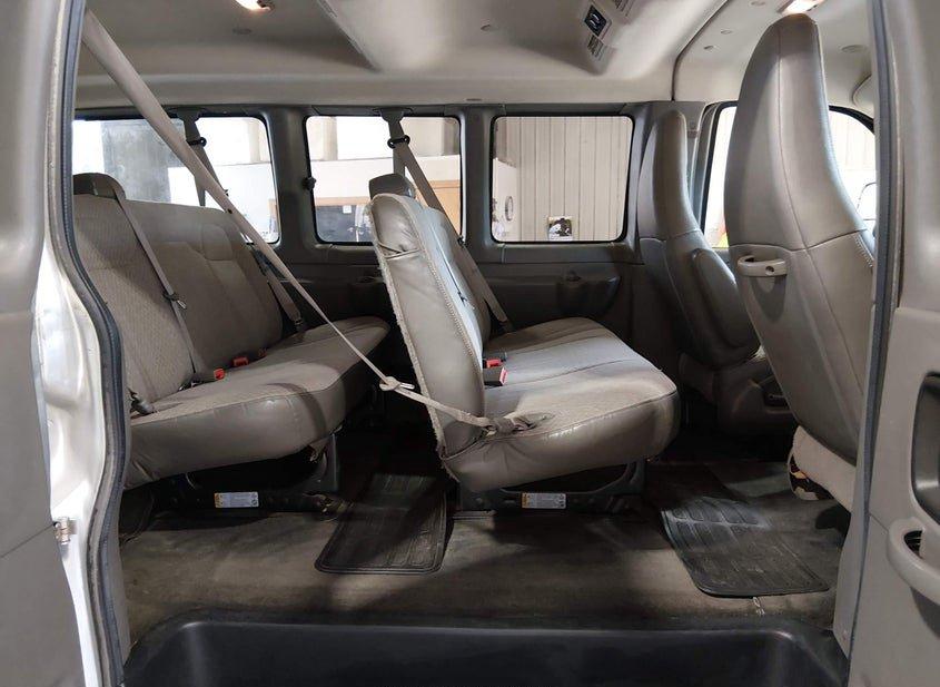 Chevrolet Express 2500