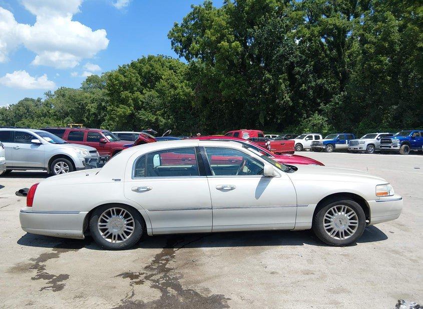 Lincoln Town Car
