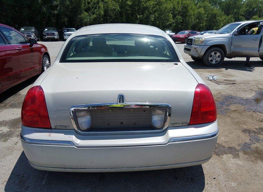 Lincoln Town Car