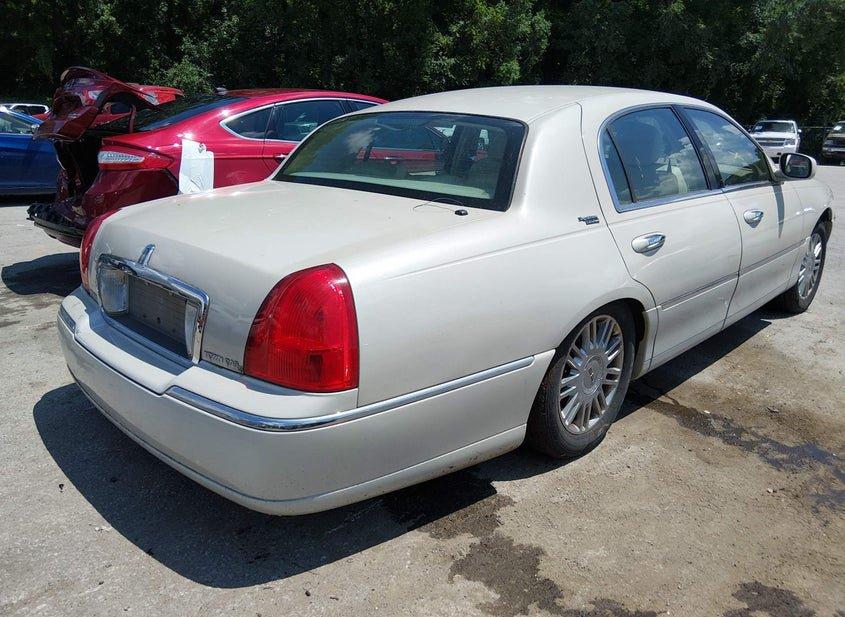 Lincoln Town Car