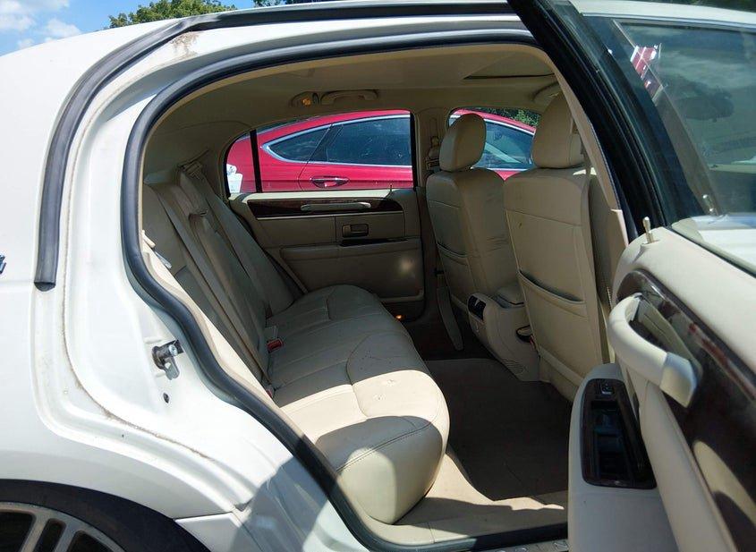 Lincoln Town Car