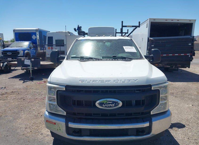 Ford F-350 Chassis