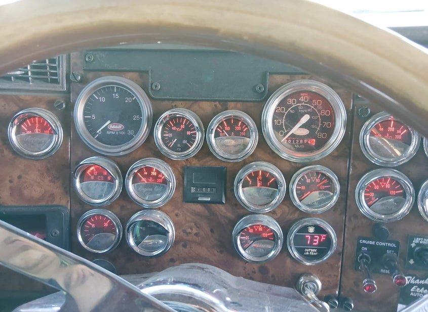 Peterbilt 379