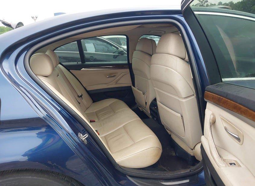 BMW 528I