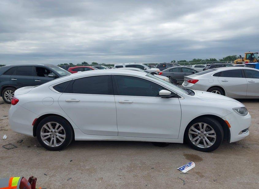 Chrysler 200
