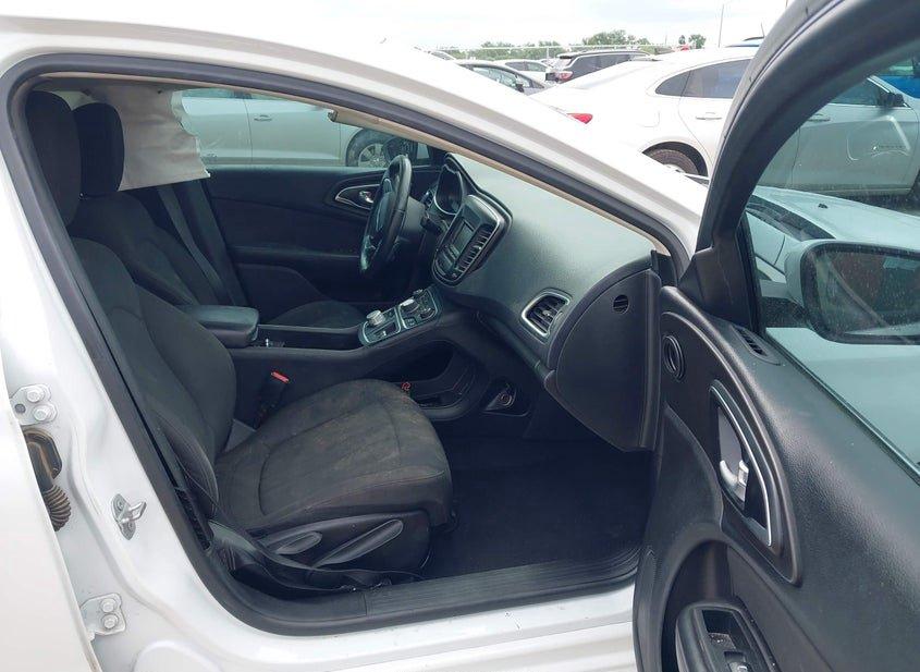 Chrysler 200
