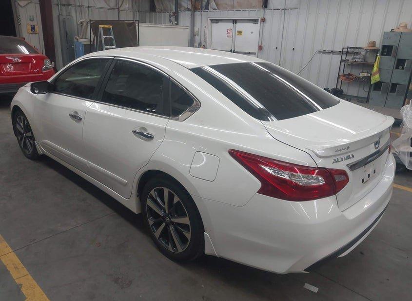 Nissan Altima