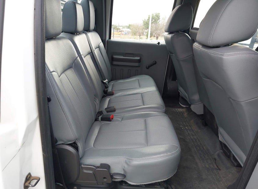 Ford F-350 Chassis