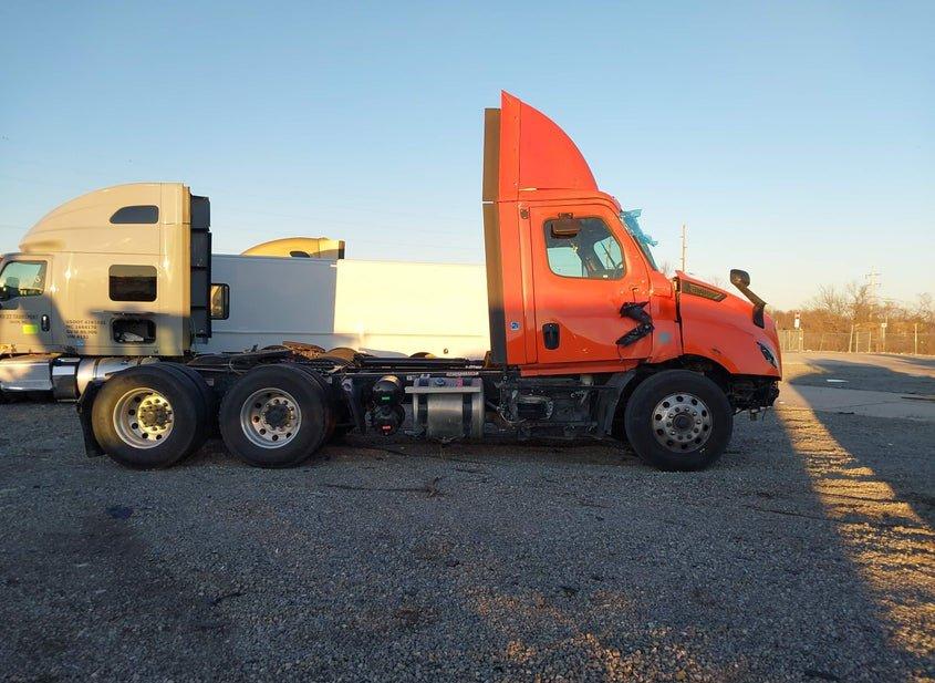 Freightliner New Cascadia 116