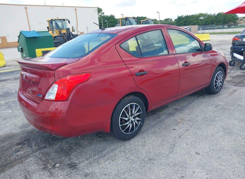 Nissan Versa