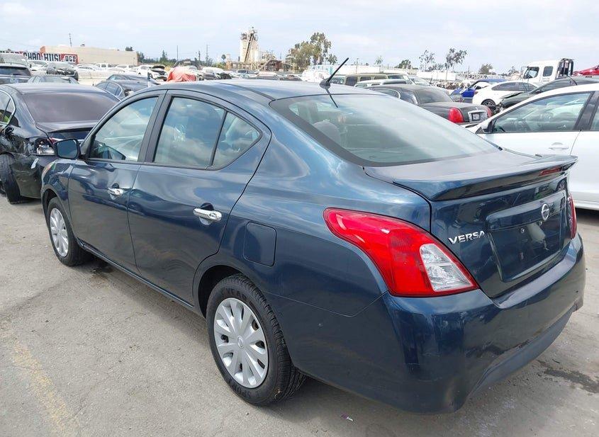 Nissan Versa