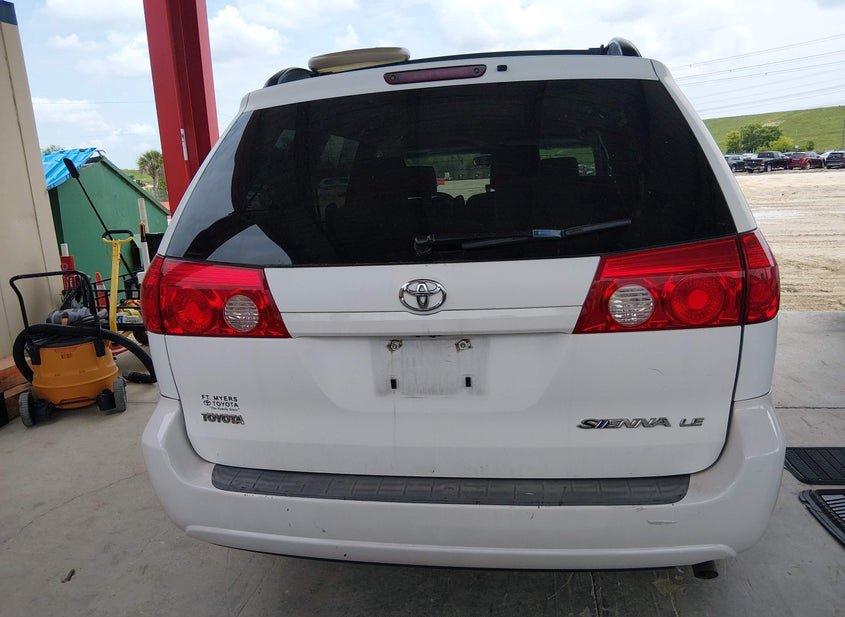 Toyota Sienna