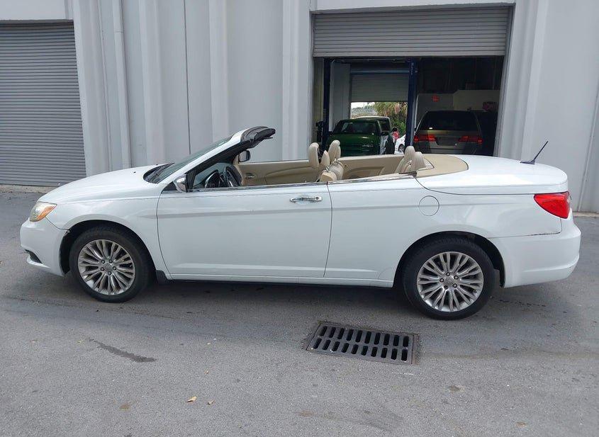 Chrysler 200
