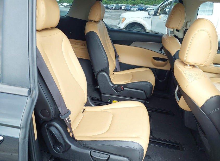 Kia Carnival Mpv