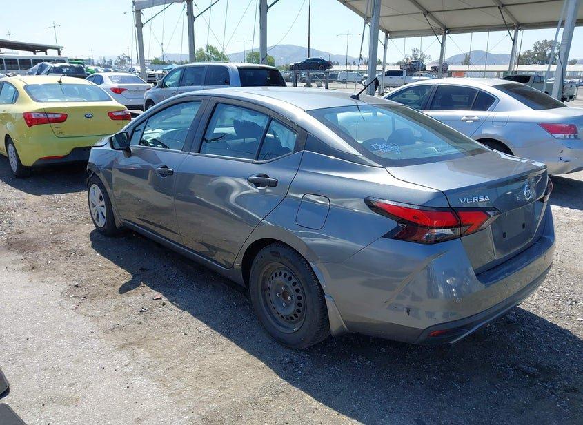 Nissan Versa