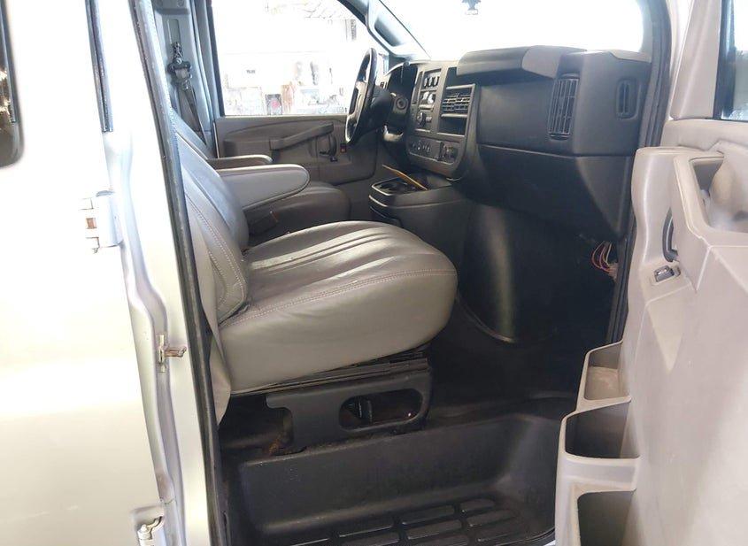 Chevrolet Express 3500
