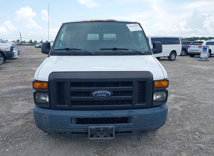 Ford E-350 Super Duty
