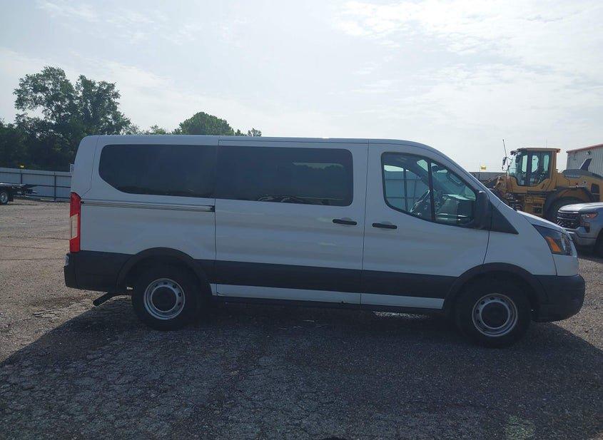 Ford Transit-150 Passenger Van