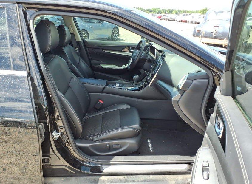 Nissan Maxima