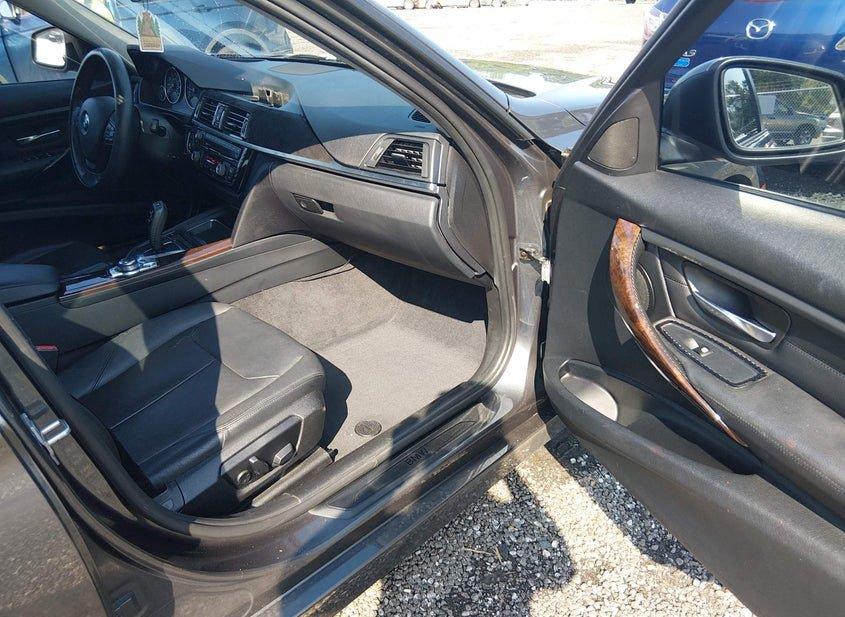 BMW 328I