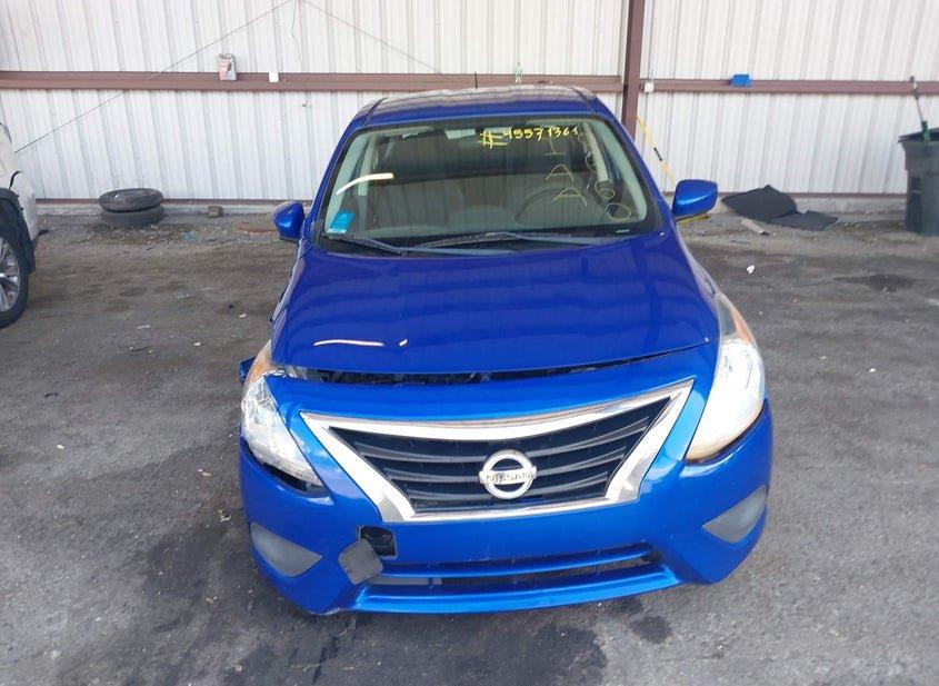 Nissan Versa