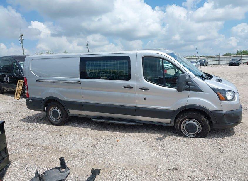 Ford Transit-150