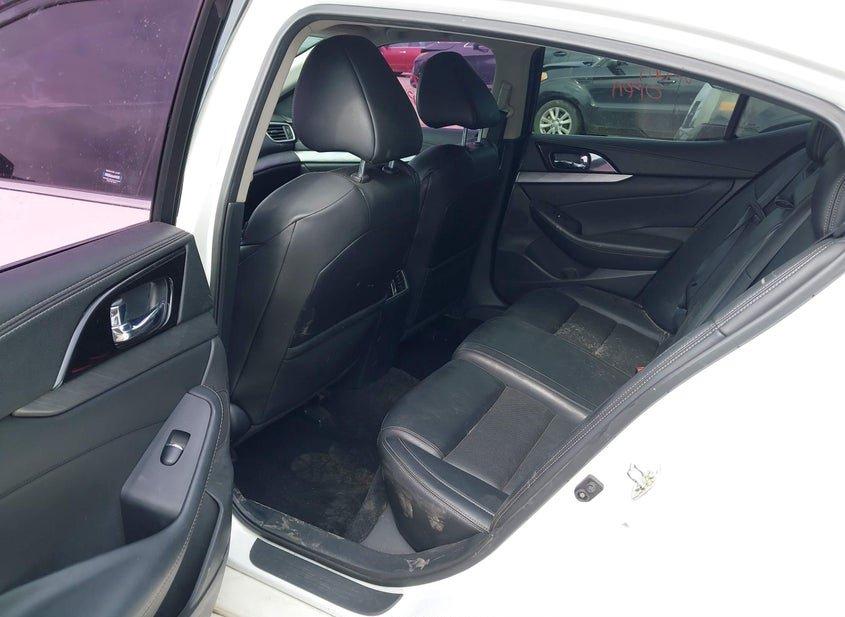 Nissan Maxima