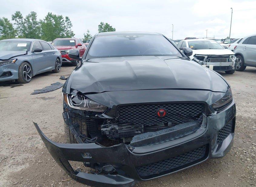 Jaguar Xe