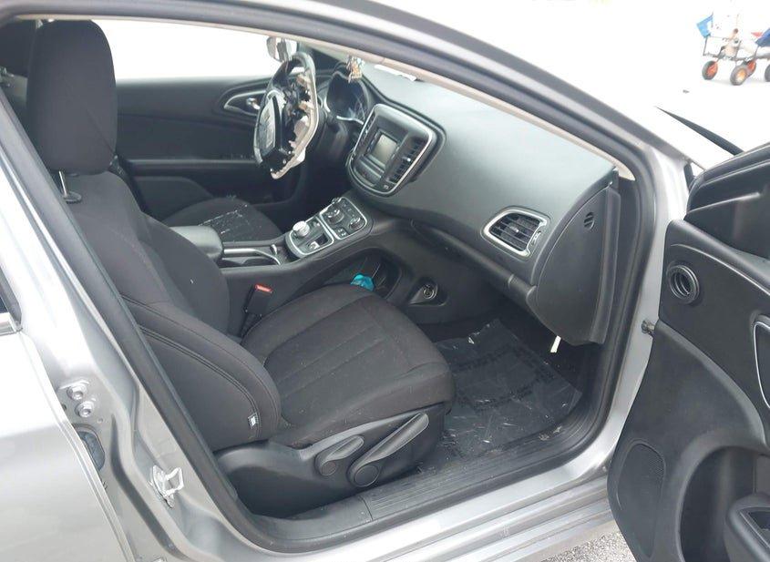 Chrysler 200