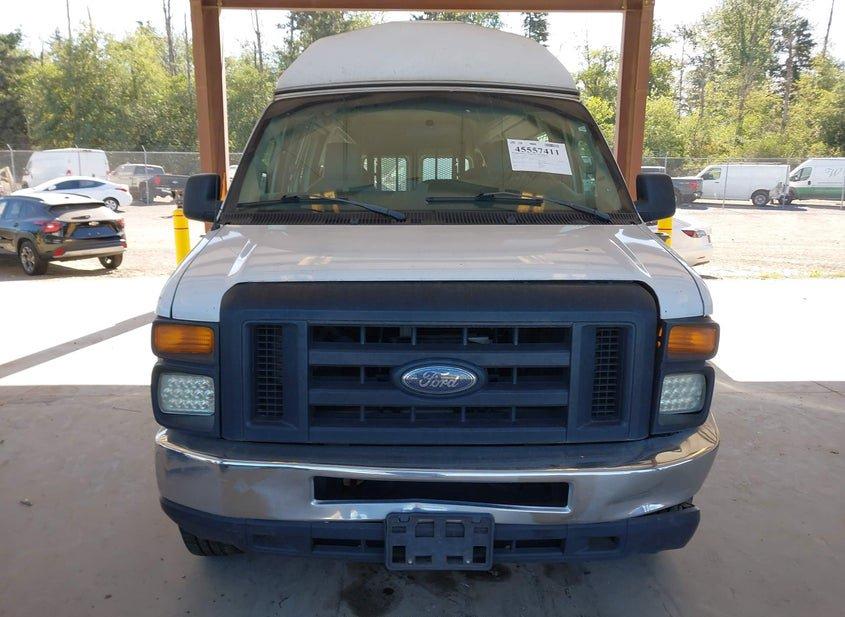 Ford E-350 Super Duty