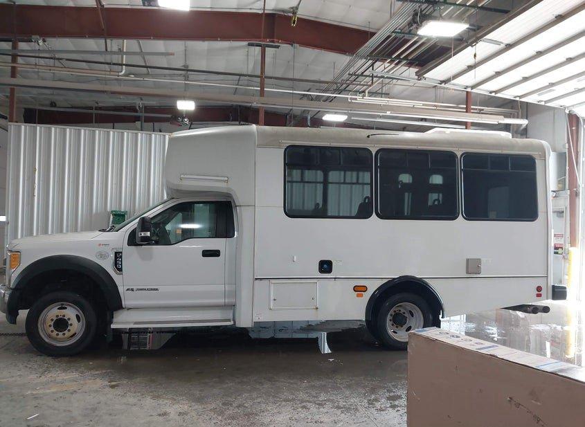 Ford F-450 Chassis