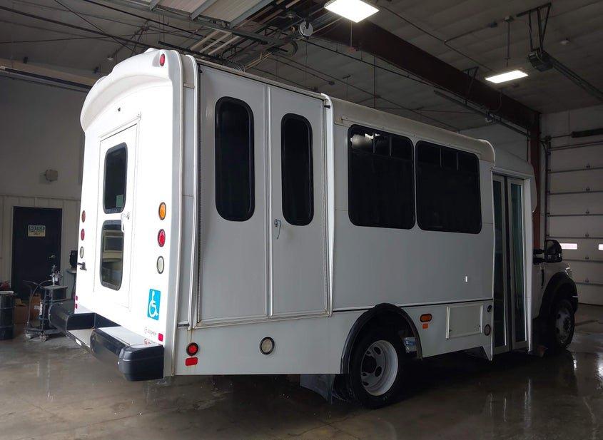 Ford F-450 Chassis