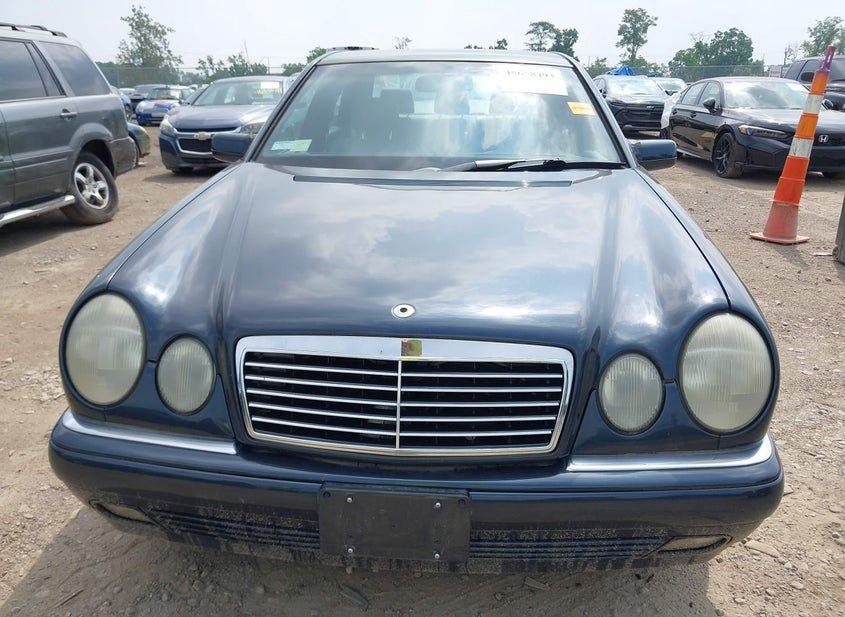 Mercedes-Benz E