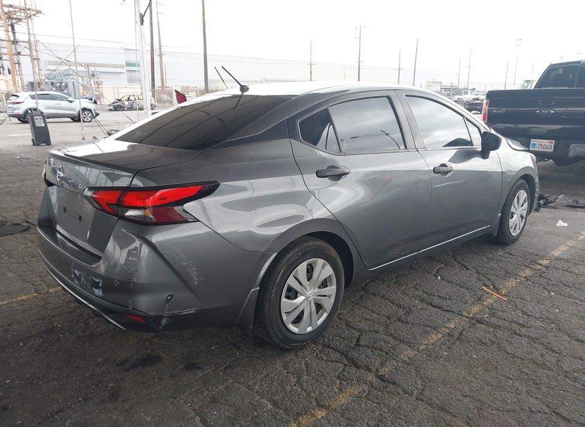 Nissan Versa