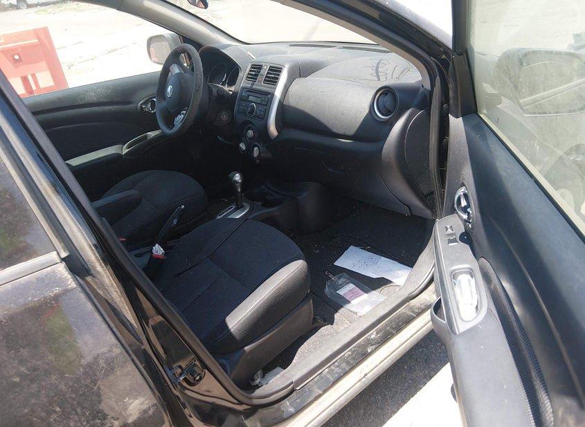 Nissan Versa