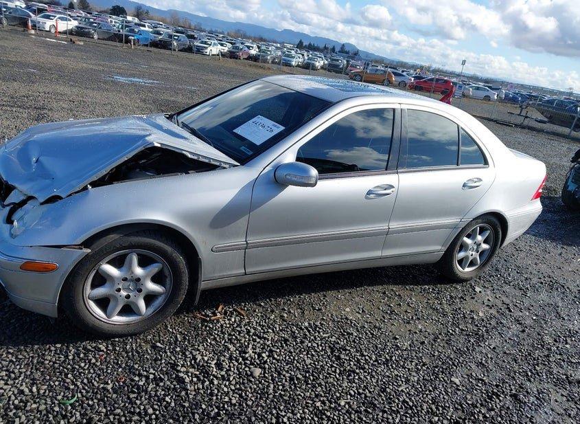 Mercedes-Benz C 240