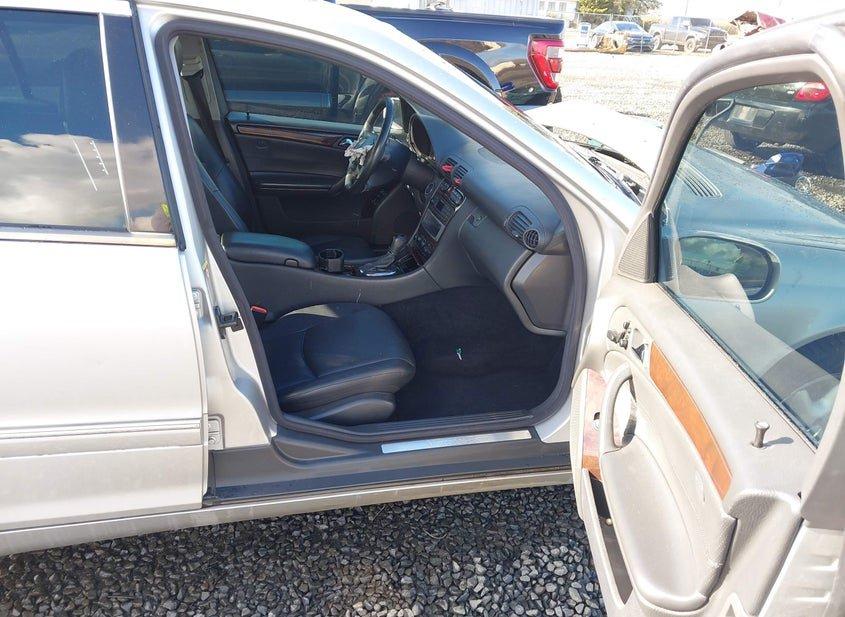 Mercedes-Benz C 240