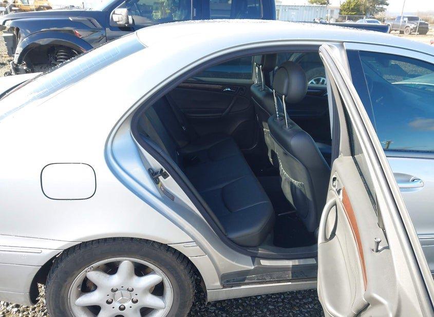 Mercedes-Benz C 240