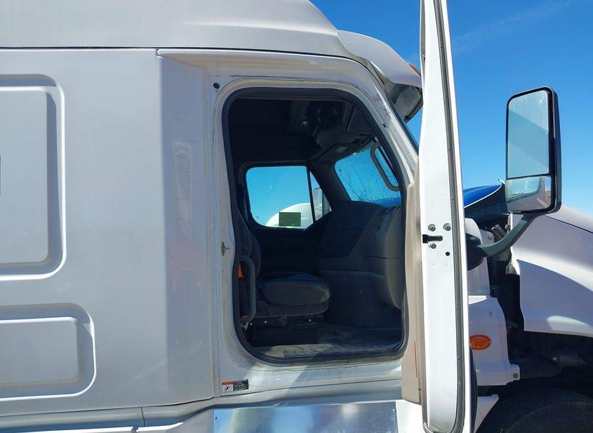 Freightliner Cascadia 125