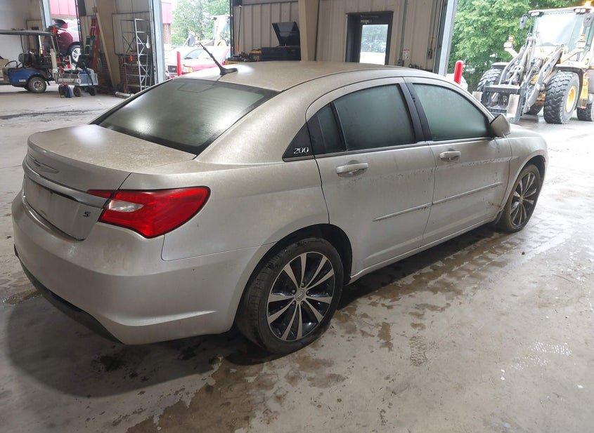 Chrysler 200
