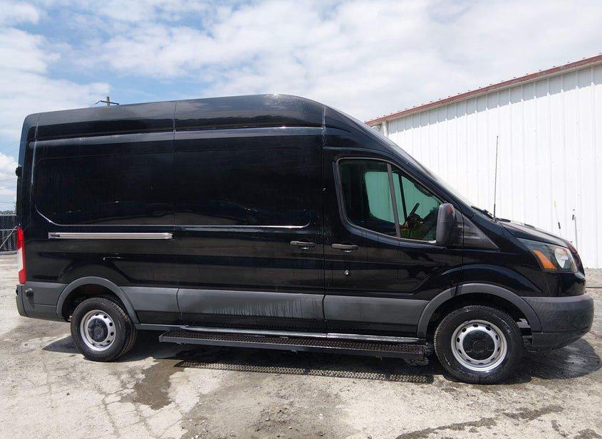Ford Transit-350