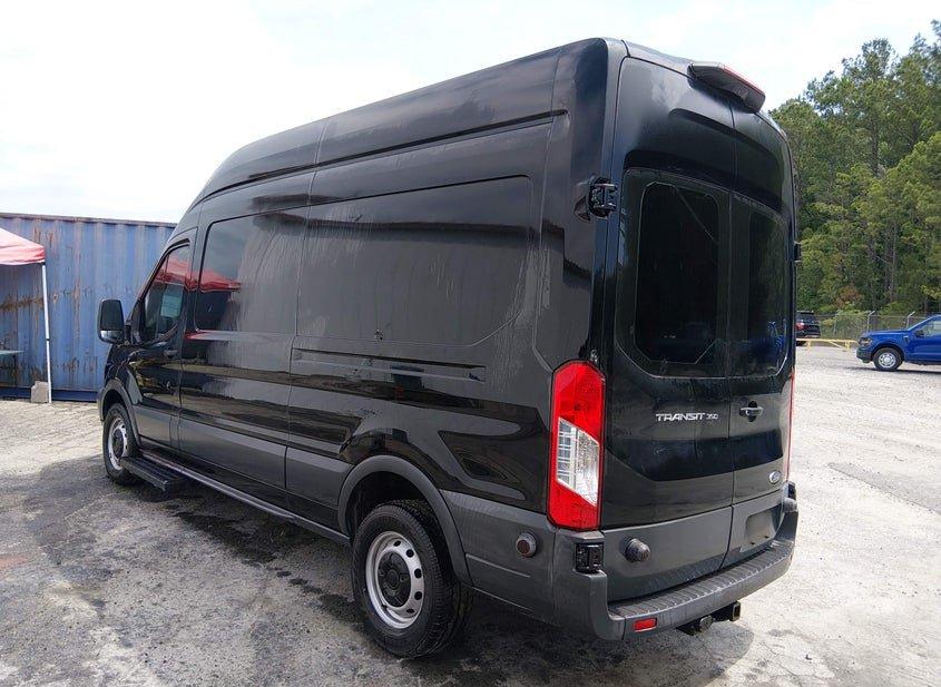 Ford Transit-350