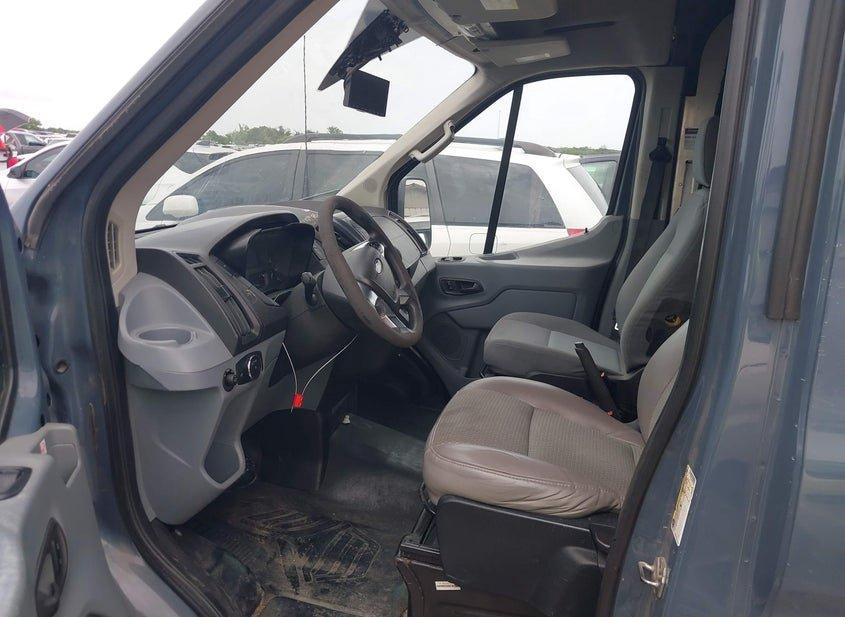 Ford Transit-250