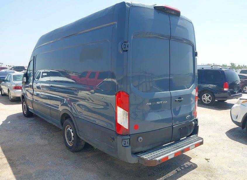 Ford Transit-250