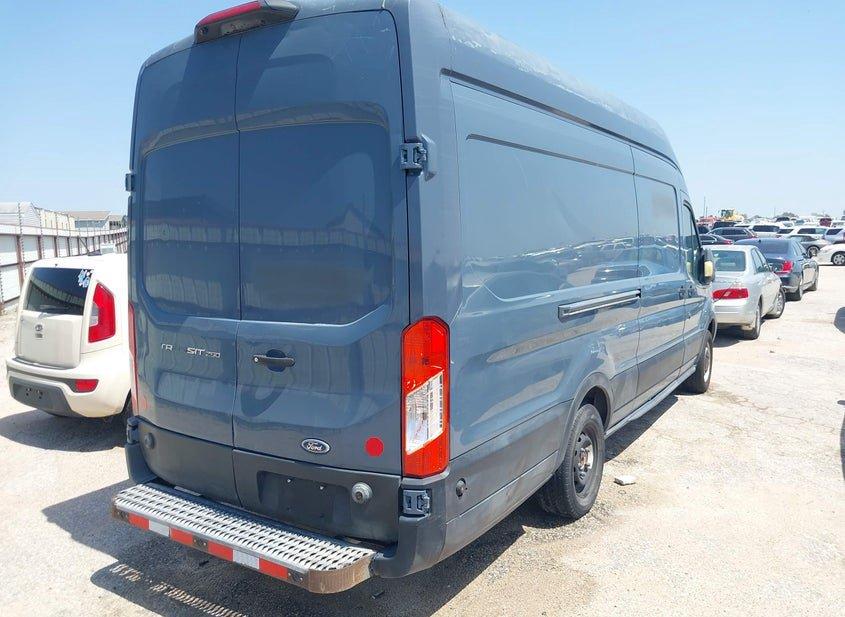 Ford Transit-250