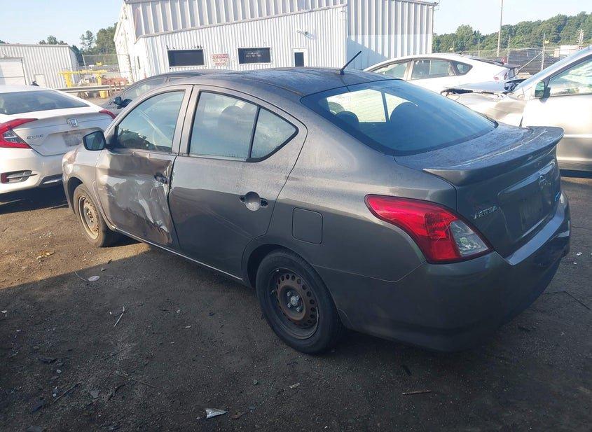 Nissan Versa