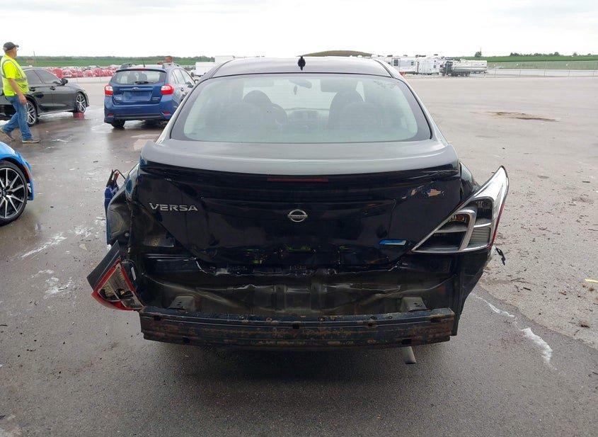 Nissan Versa