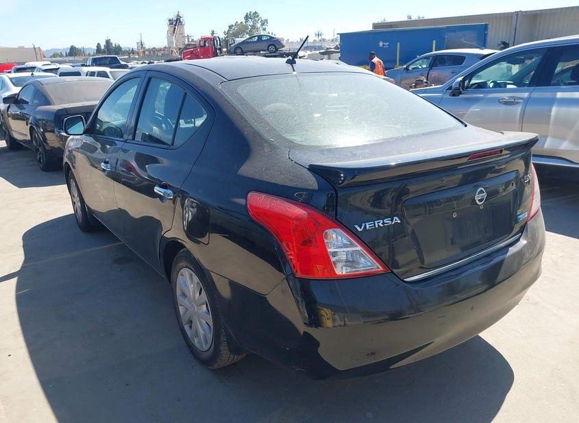 Nissan Versa