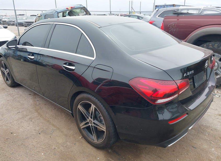 Mercedes-Benz A 220